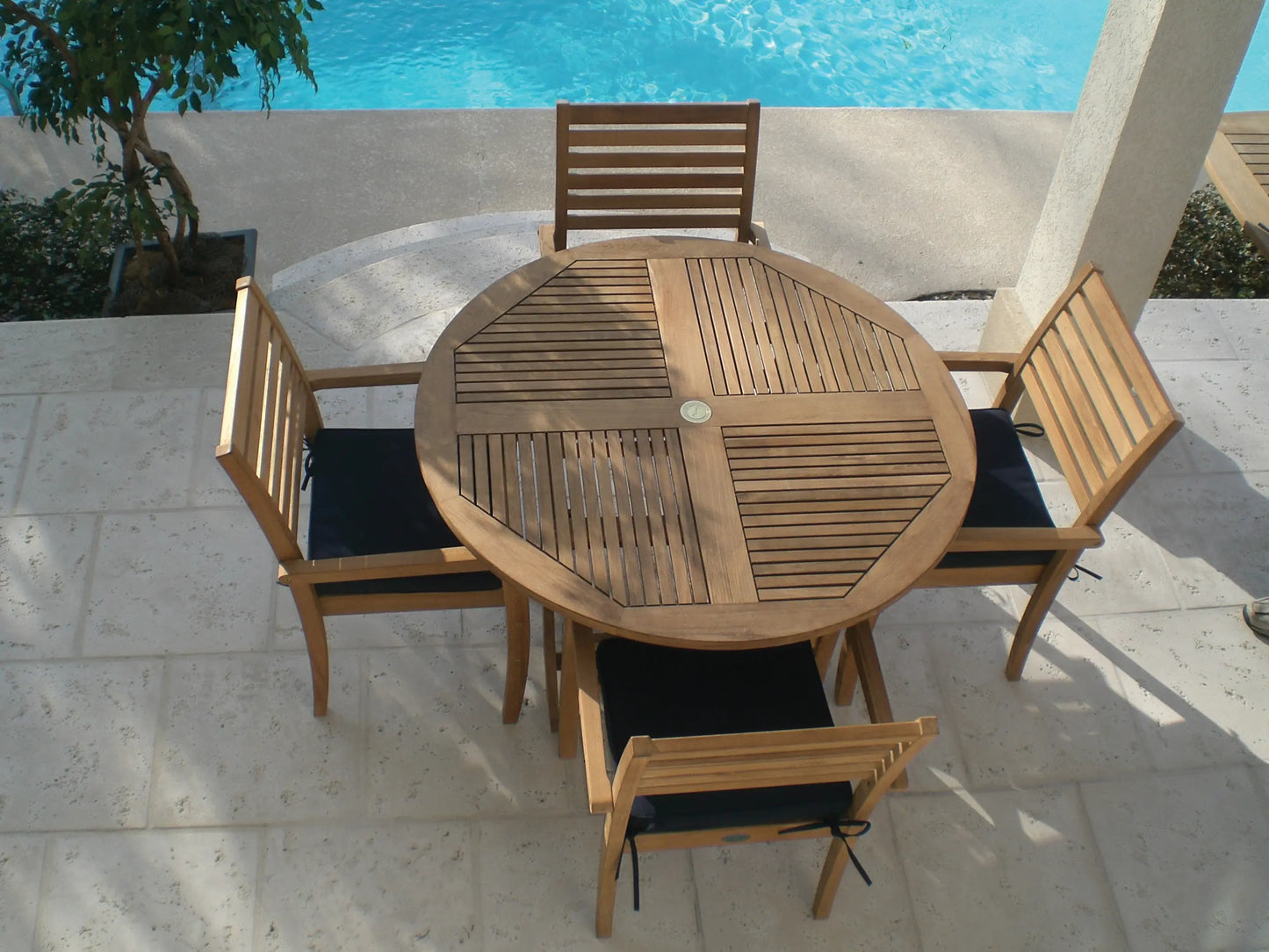 Avant Stacking Chair
