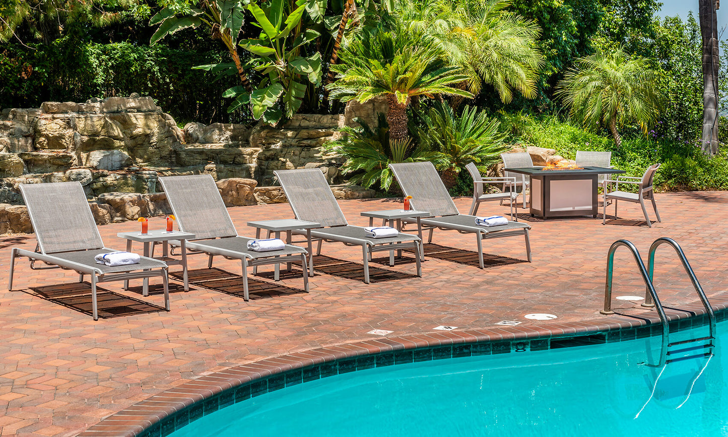 Echelon Sling Chaise Lounge